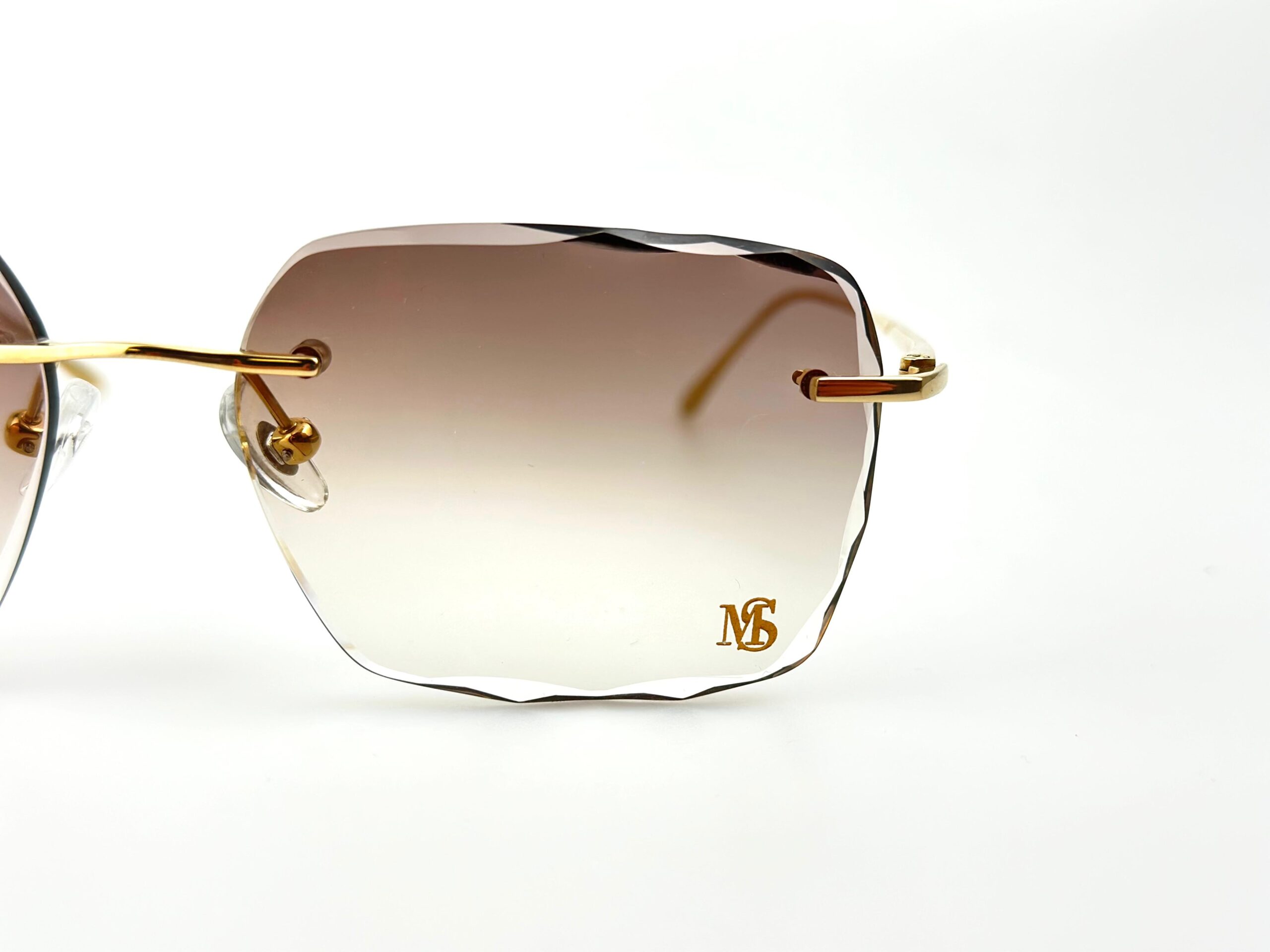 Customeyes_Gravering_1315